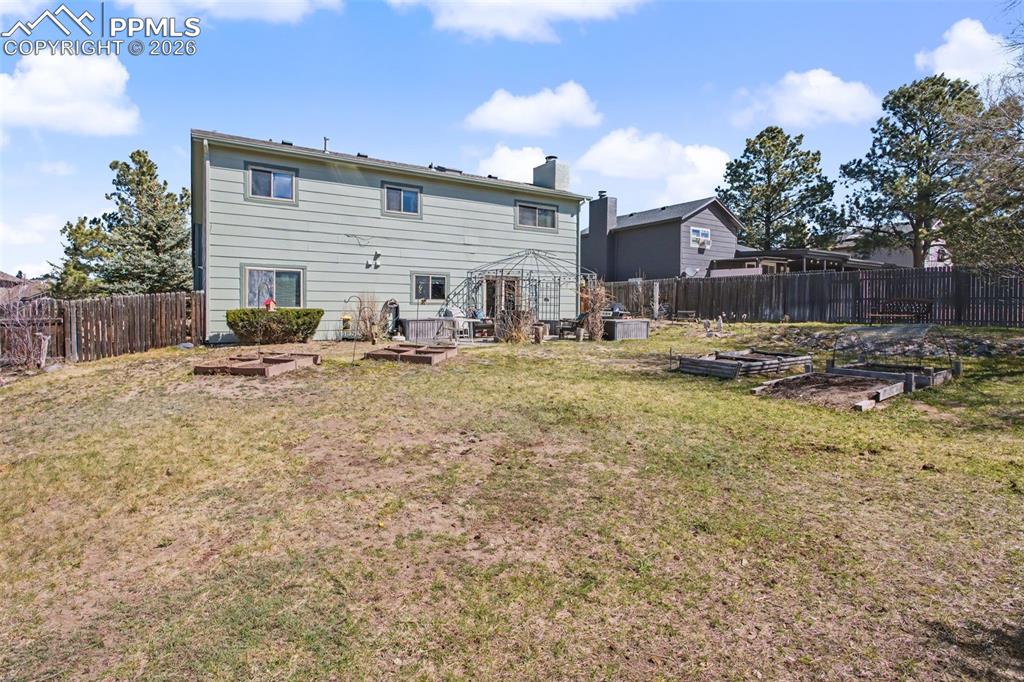 Image 24 of 30: Plenty of Space for Yard Games!