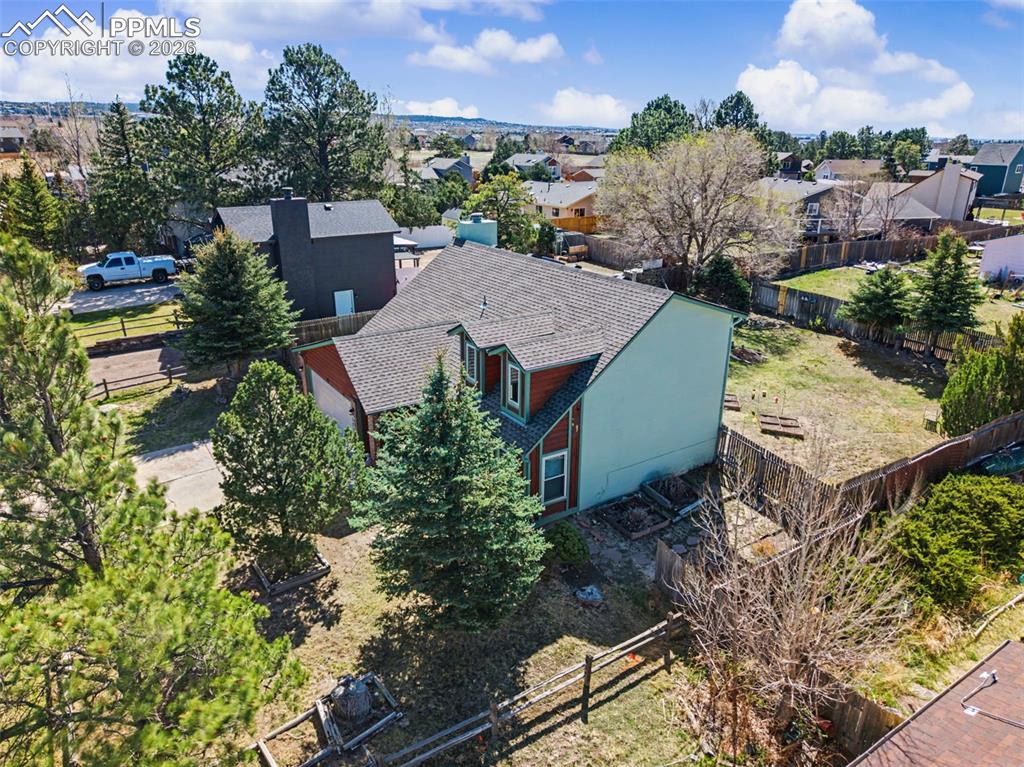 Image 28 of 30: Beautifully Established Neighborhood!