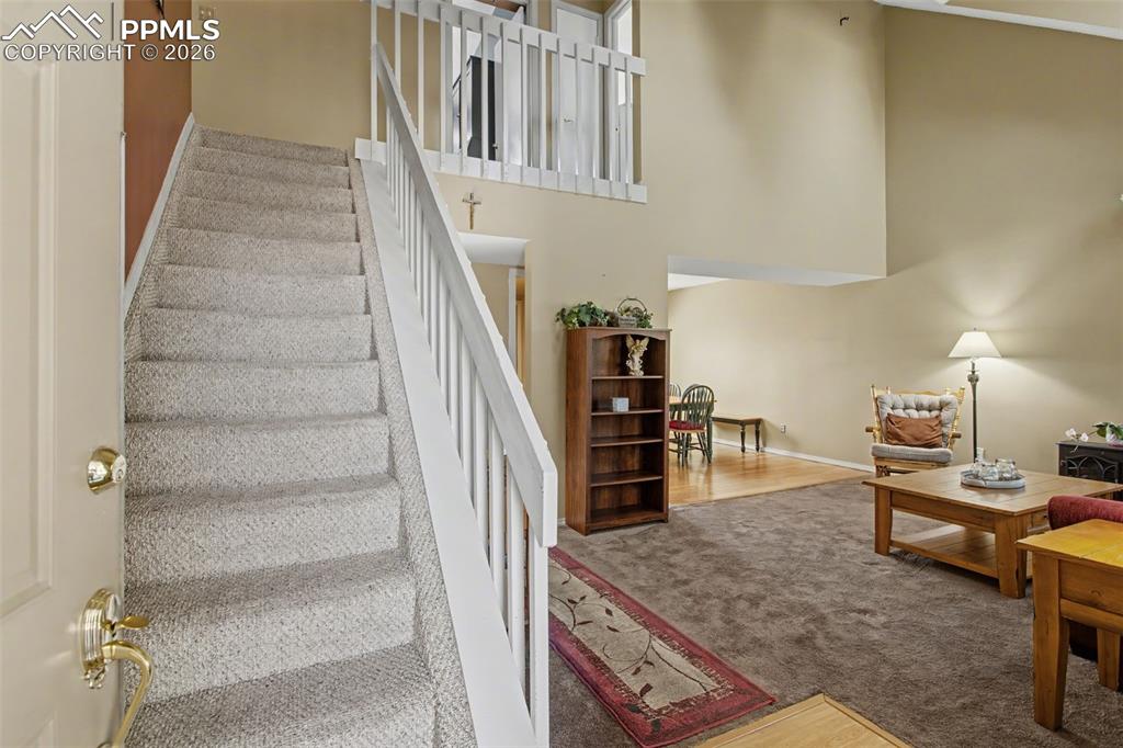 Image 6 of 30: Tons of Natural Light!