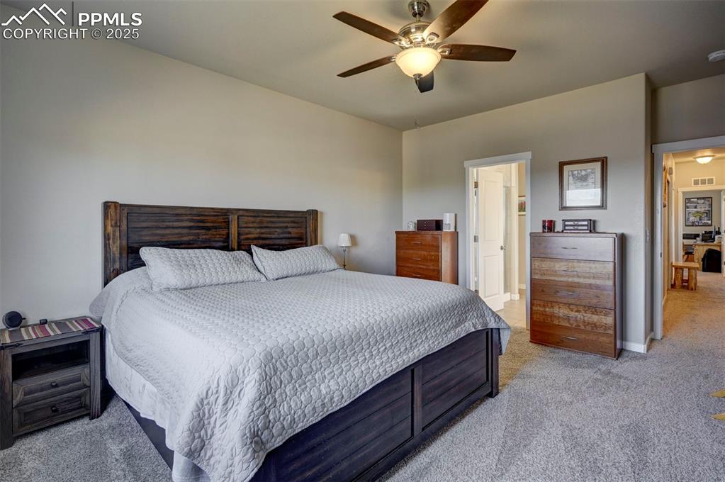 Image 9 of 47: Bedroom