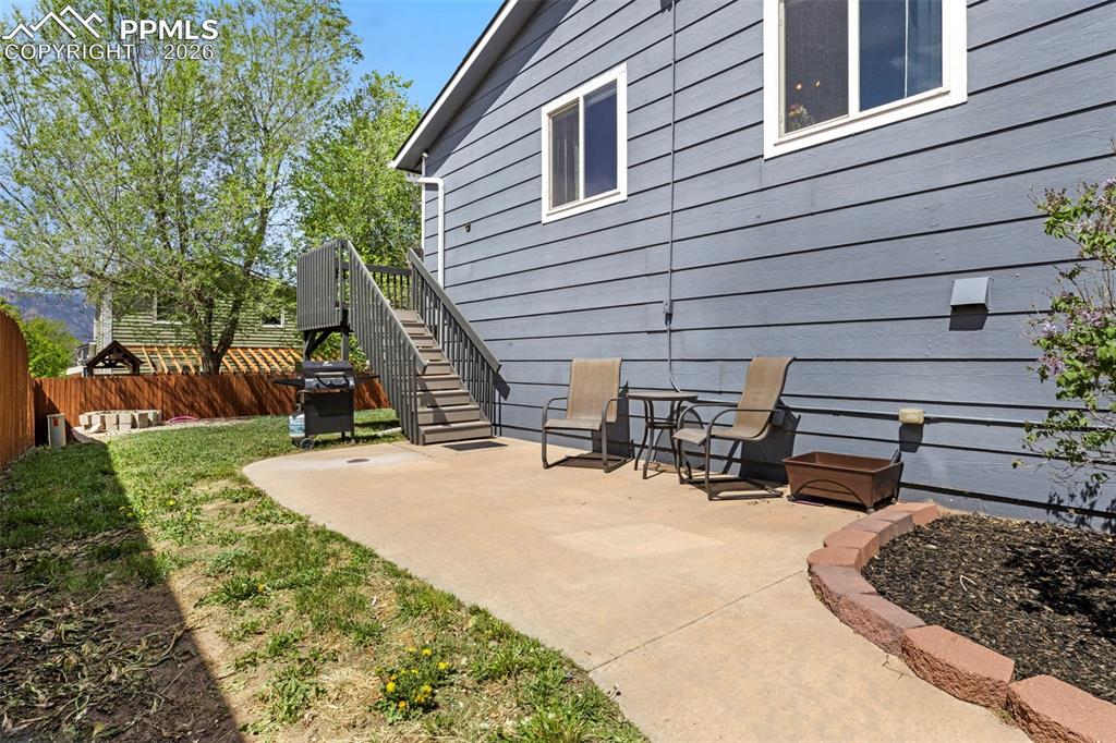 Image 36 of 45: Patio