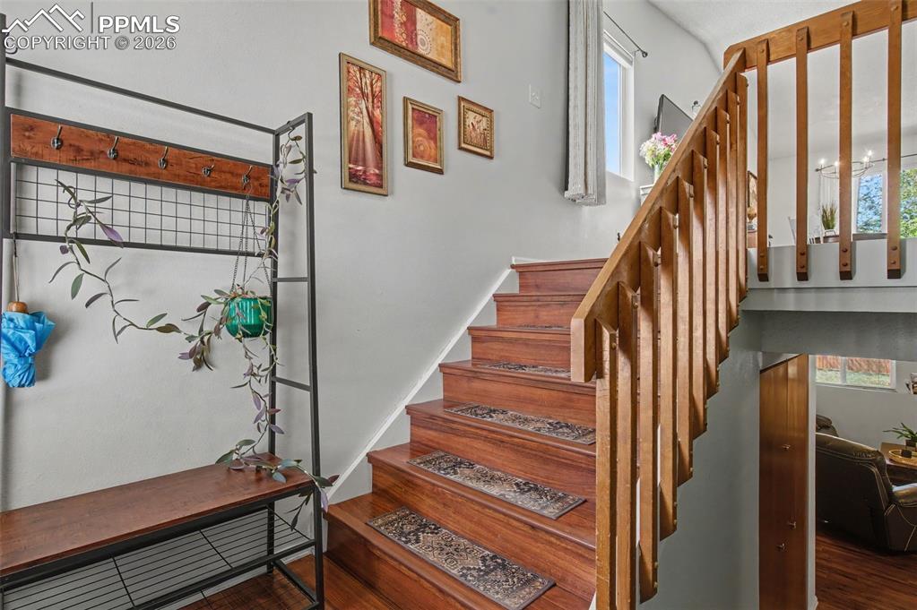 Image 4 of 45: Entry