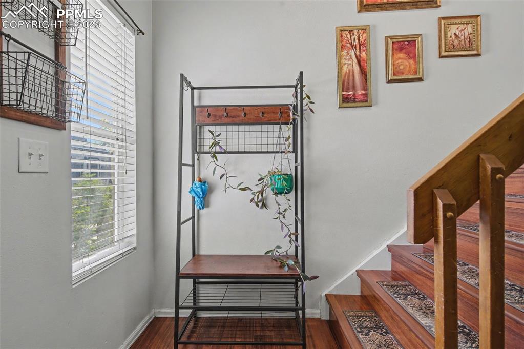 Image 5 of 45: Entry