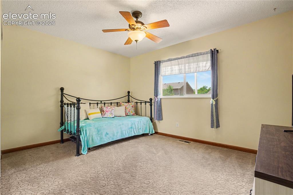 Image 19 of 40: Bedroom