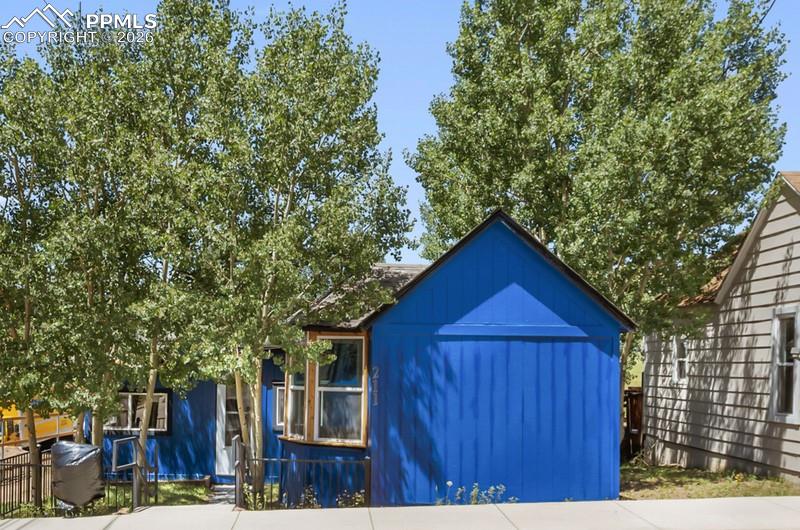 Image 11 of 50: Out Buildings