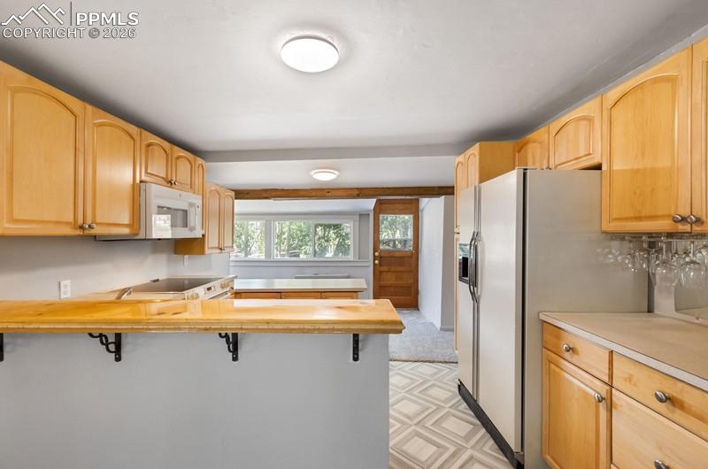 Image 24 of 50: Kitchen