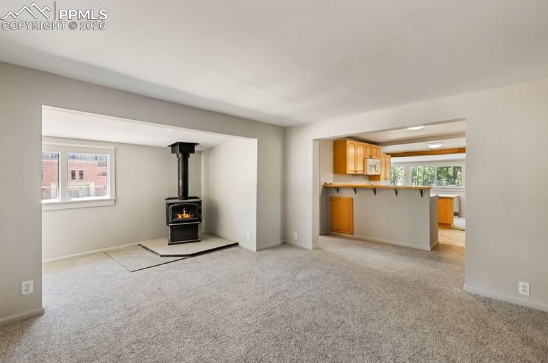 Image 41 of 50: Living Room