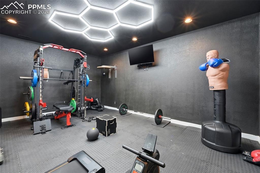 Image 35 of 48: Exercise Room