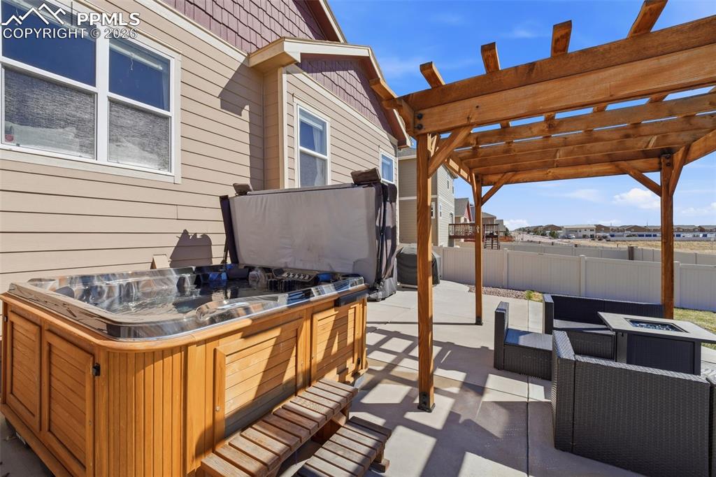 Image 44 of 48: Patio