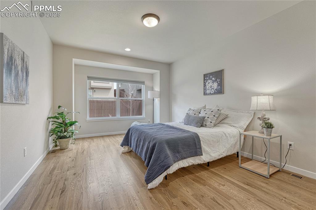 Image 23 of 49: Master Bedroom