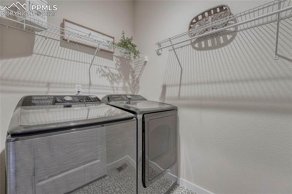 Image 29 of 49: Laundry