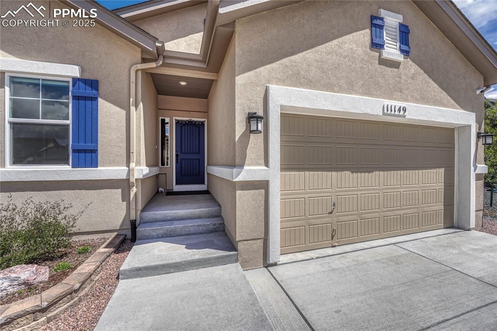 Image 4 of 49: Entry