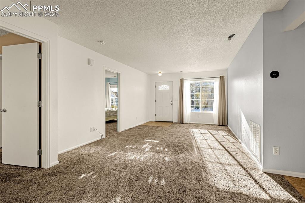 Image 5 of 26: Entry