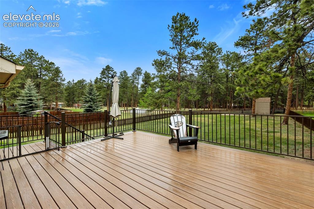 Image 7 of 47: Deck