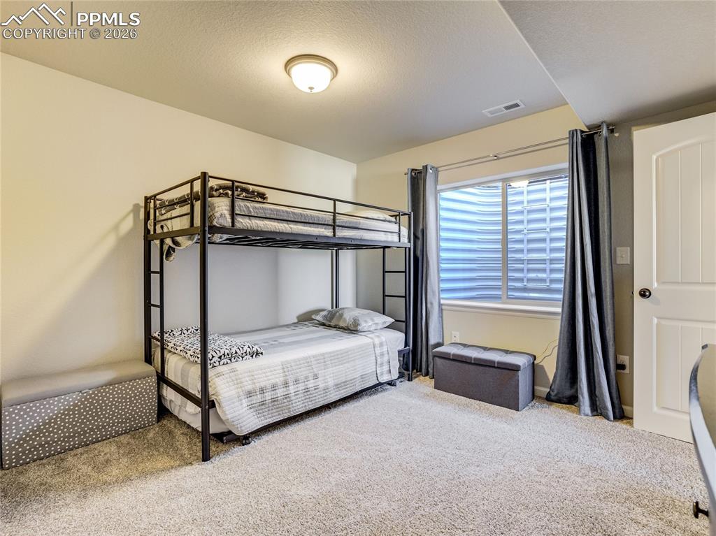 Image 27 of 45: Bedroom