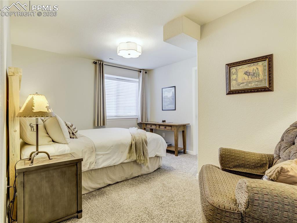 Image 29 of 45: Bedroom