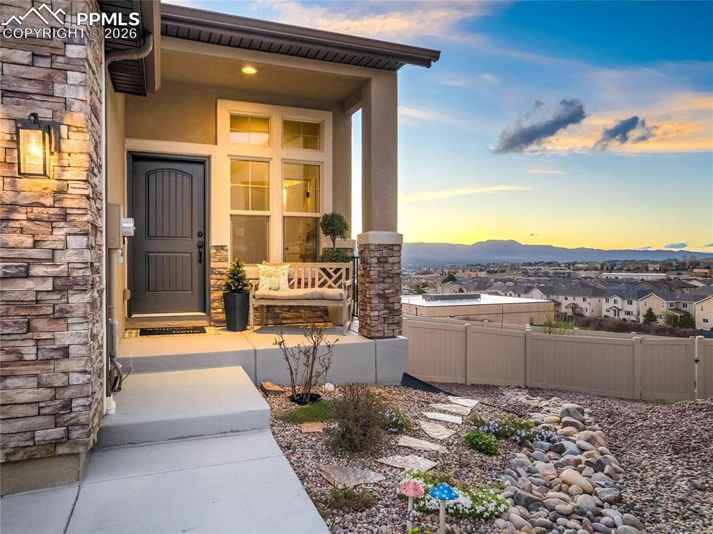 Image 45 of 45: Entry