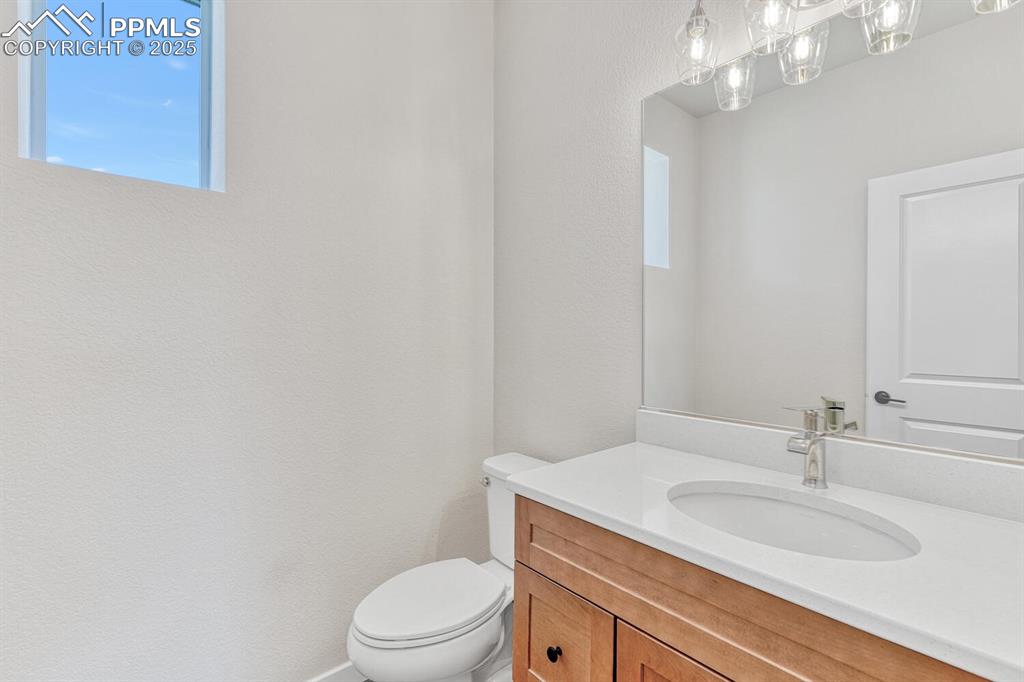 Image 18 of 40: Bathroom