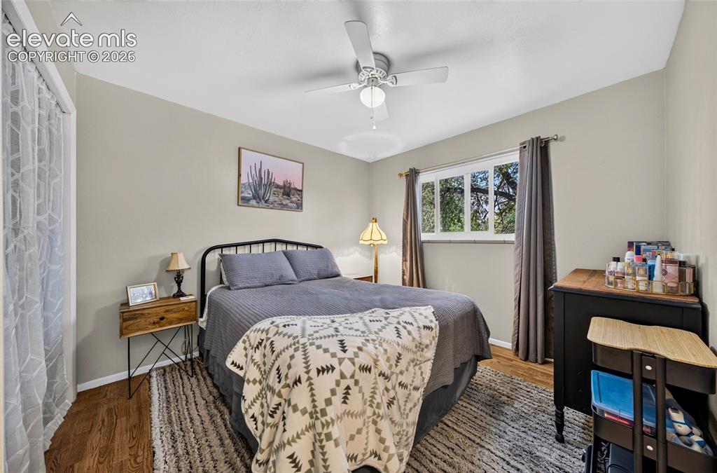 Image 11 of 22: Bedroom