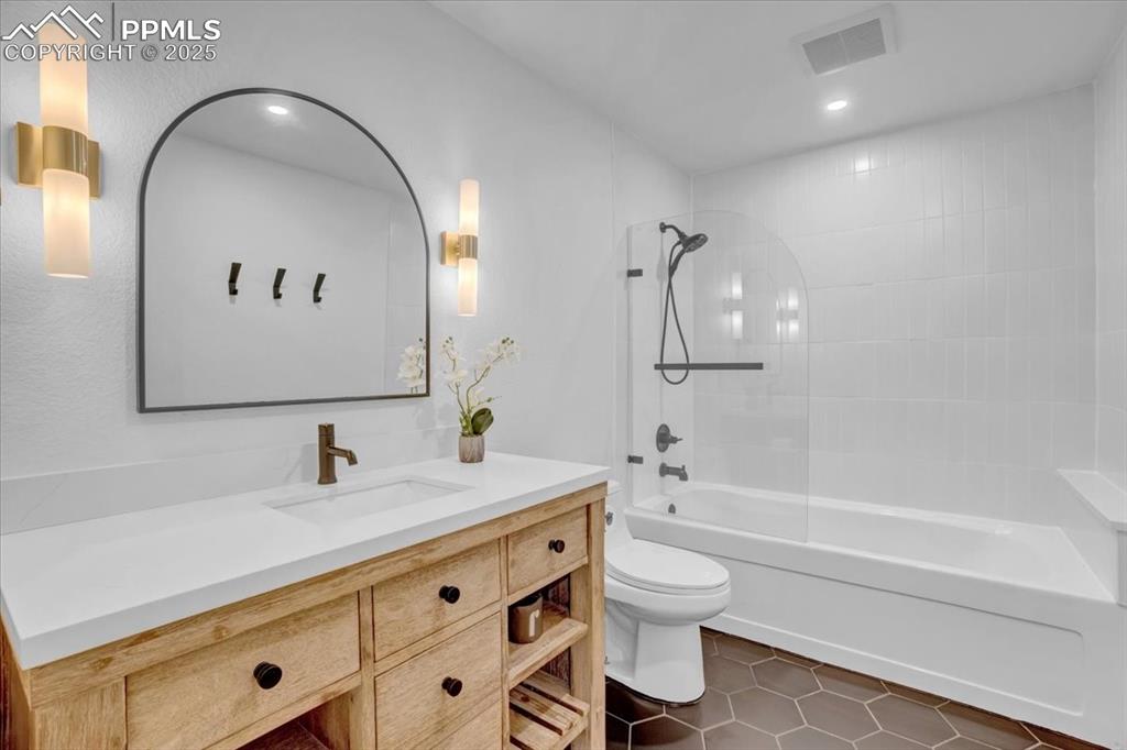 Image 5 of 36: Basement full bath