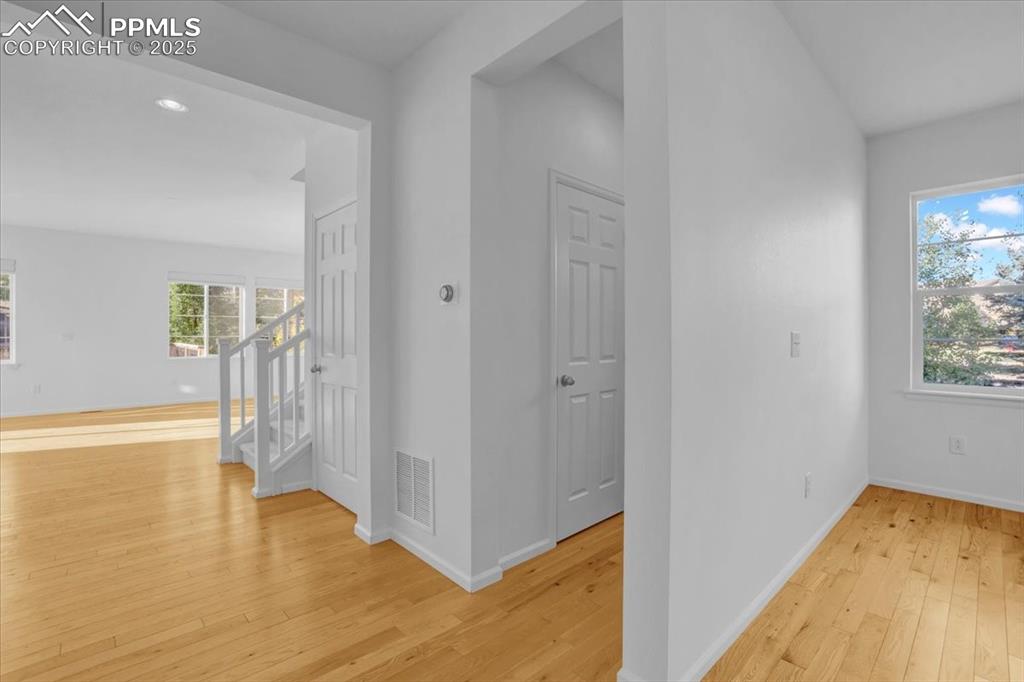 Image 8 of 36: Entry