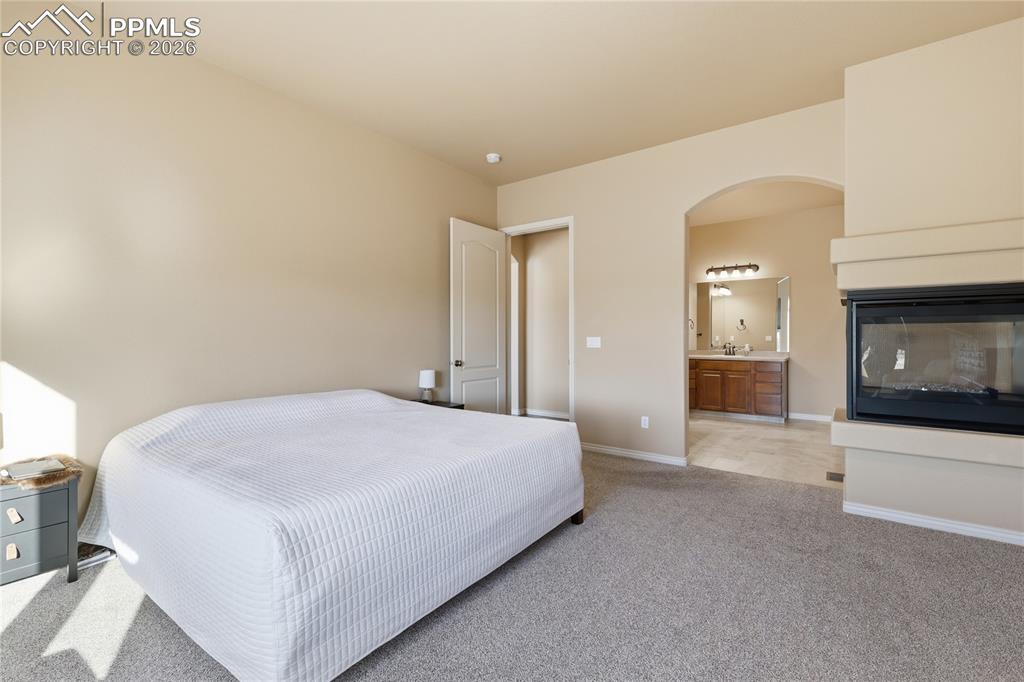 Image 28 of 42: Bedroom