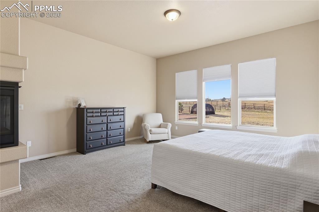 Image 30 of 42: Bedroom