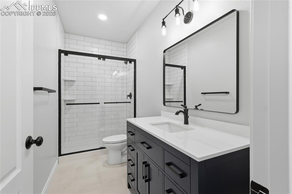 Image 39 of 42: Bathroom