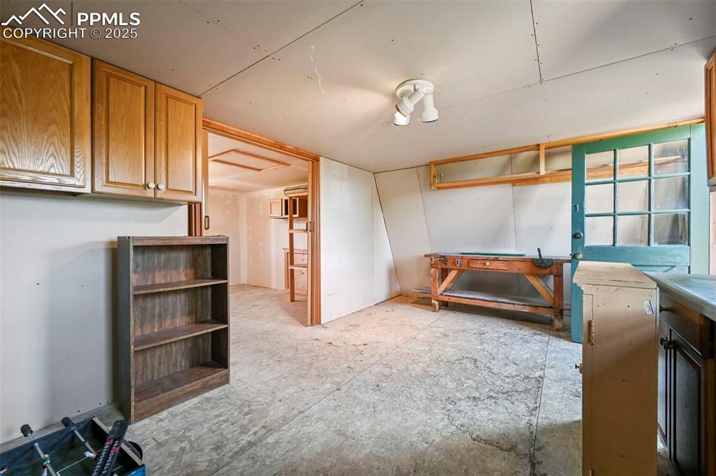 Image 26 of 33: Loft