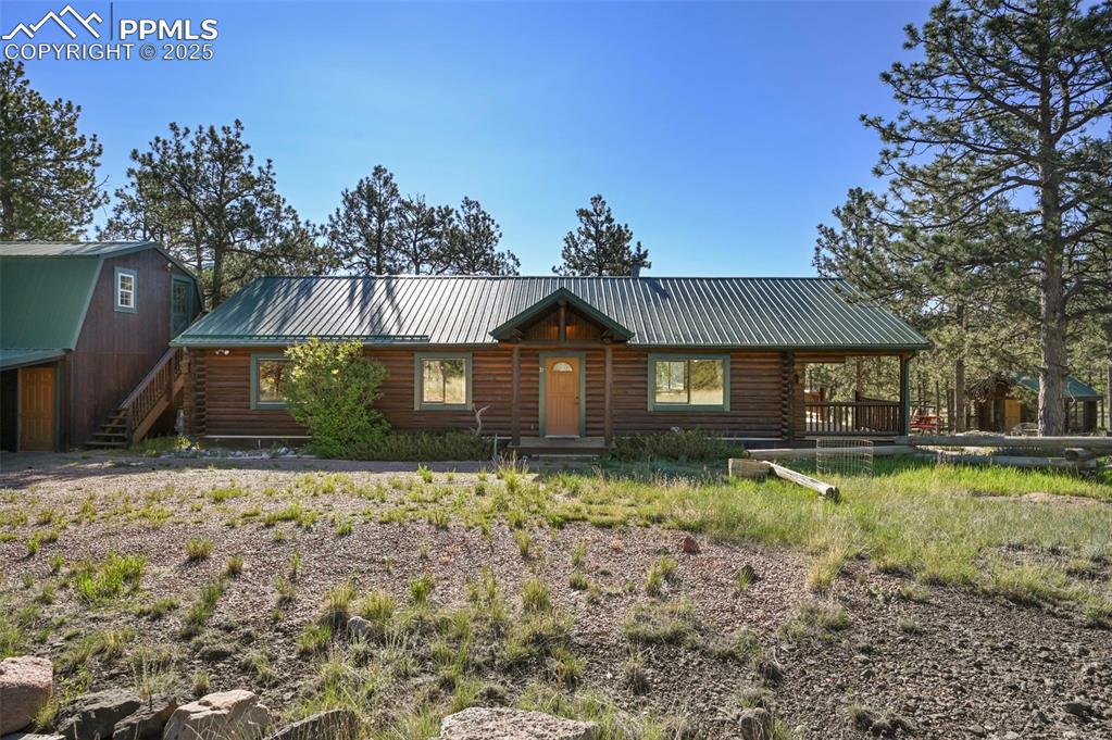 Image 3 of 33: Front of Structure