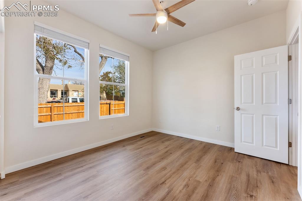 Image 16 of 42: Primary bedroom