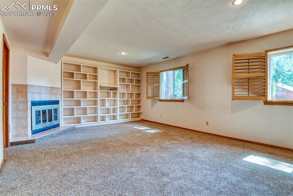 Image 30 of 43: Bedroom