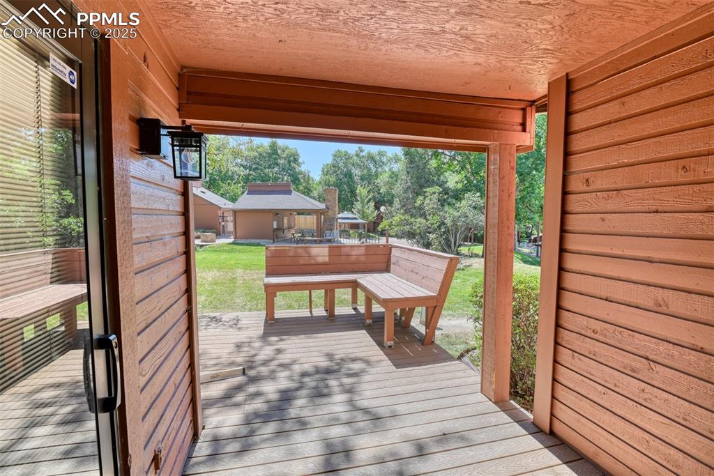 Image 37 of 43: Deck