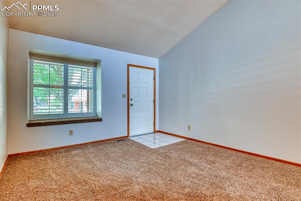 Image 8 of 43: Entry