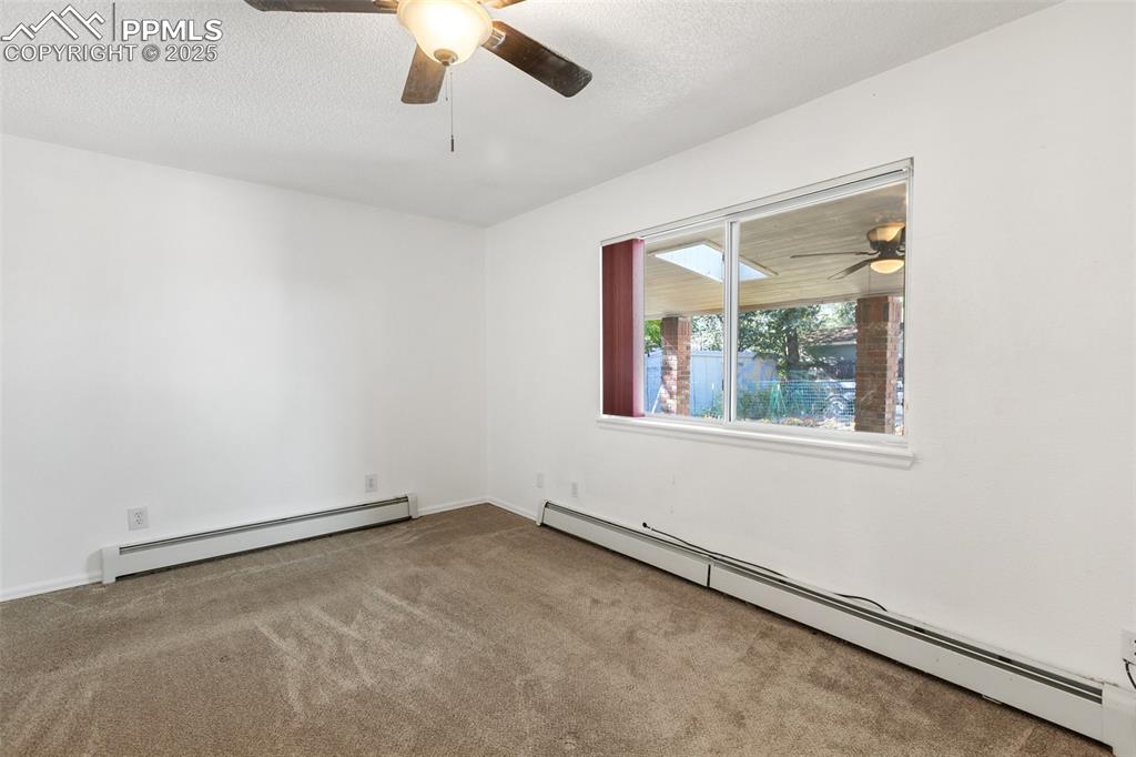 Image 20 of 27: Bedroom