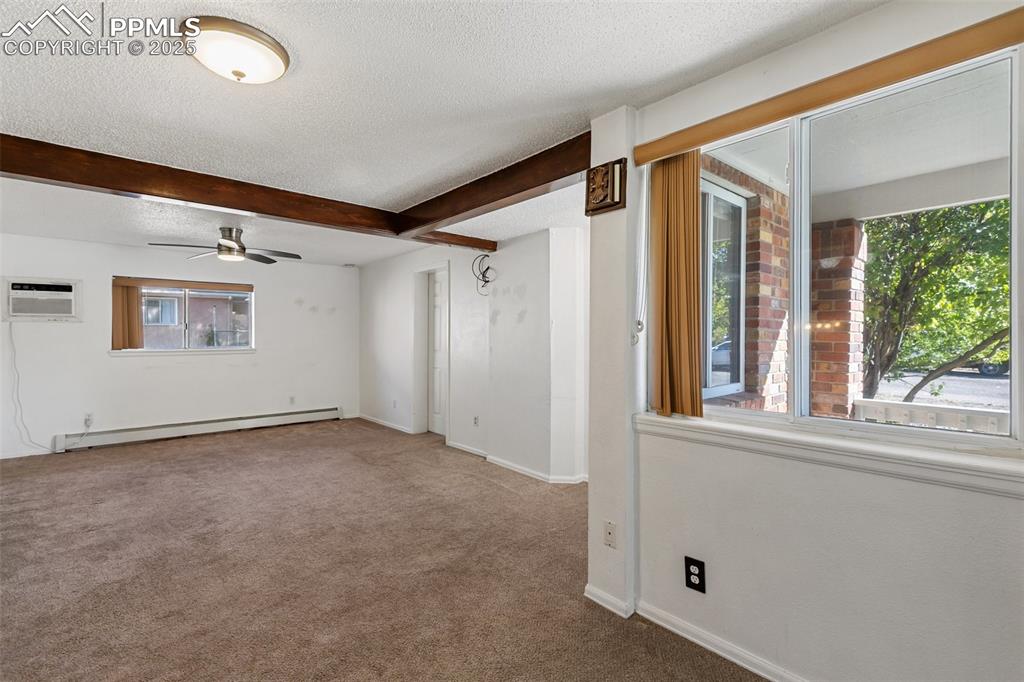 Image 6 of 27: Dining Room