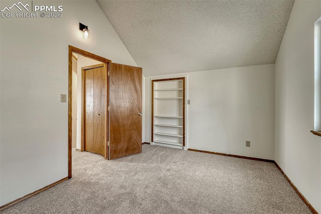 Image 12 of 27: Bedroom