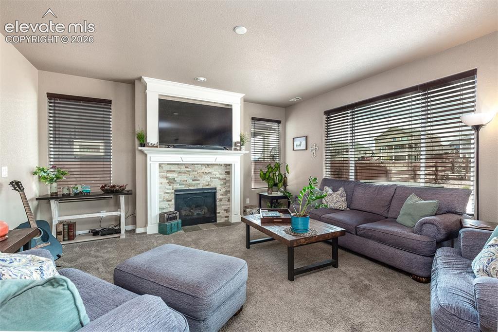 Image 15 of 45: Great Room