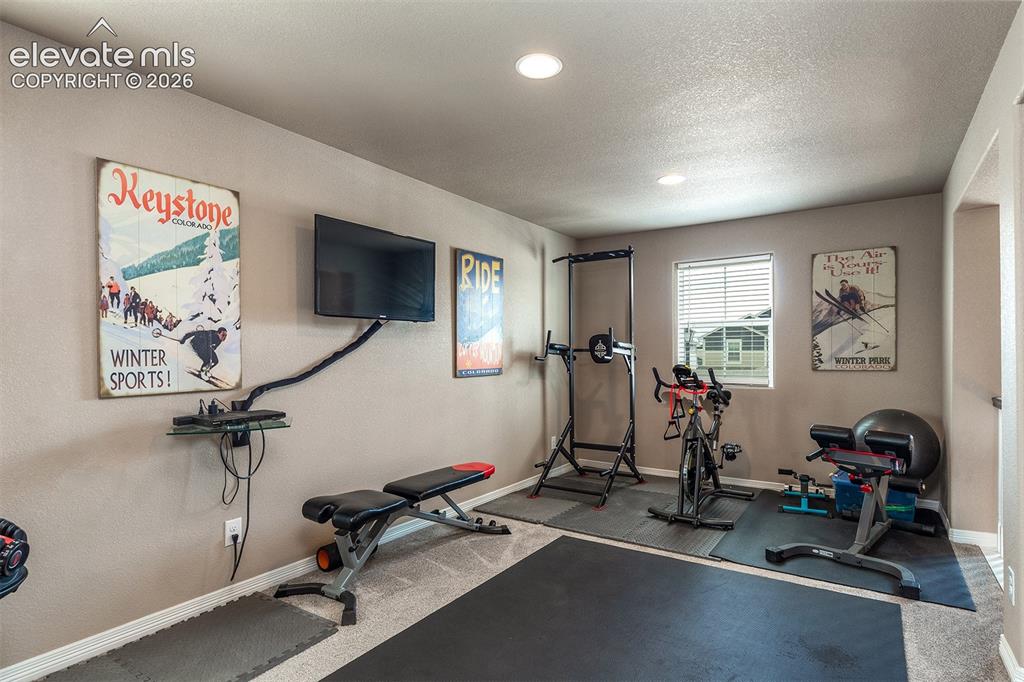 Image 22 of 45: Flex space off of the family room