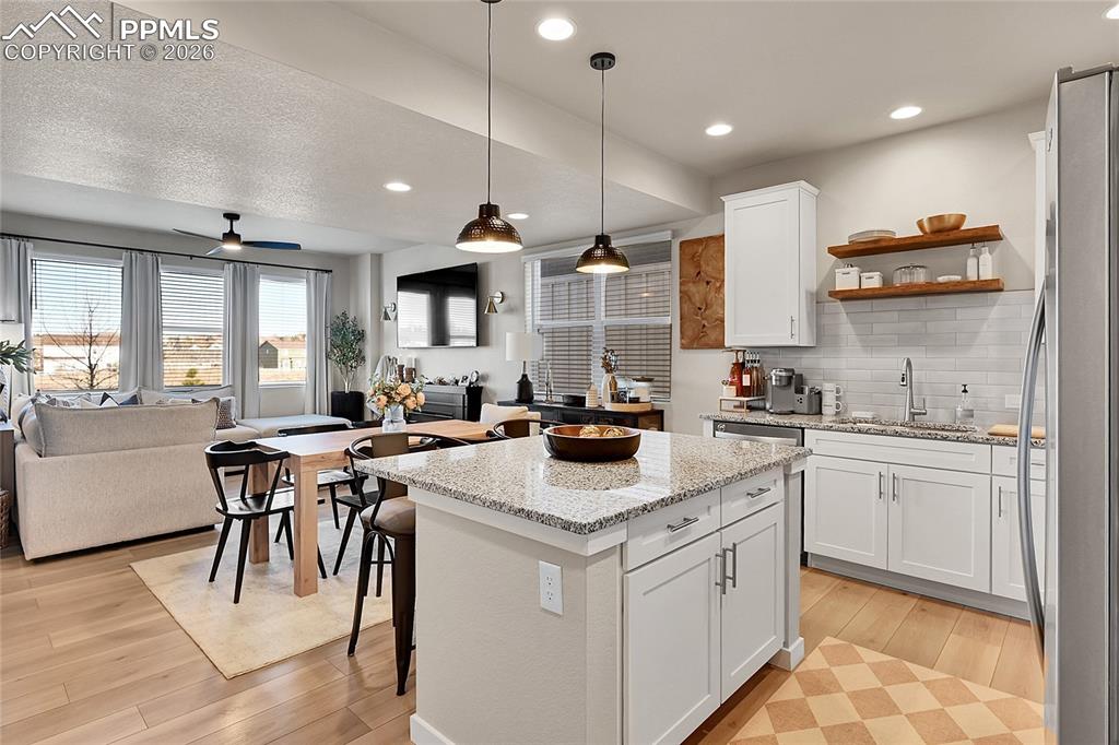 Image 10 of 33: Kitchen