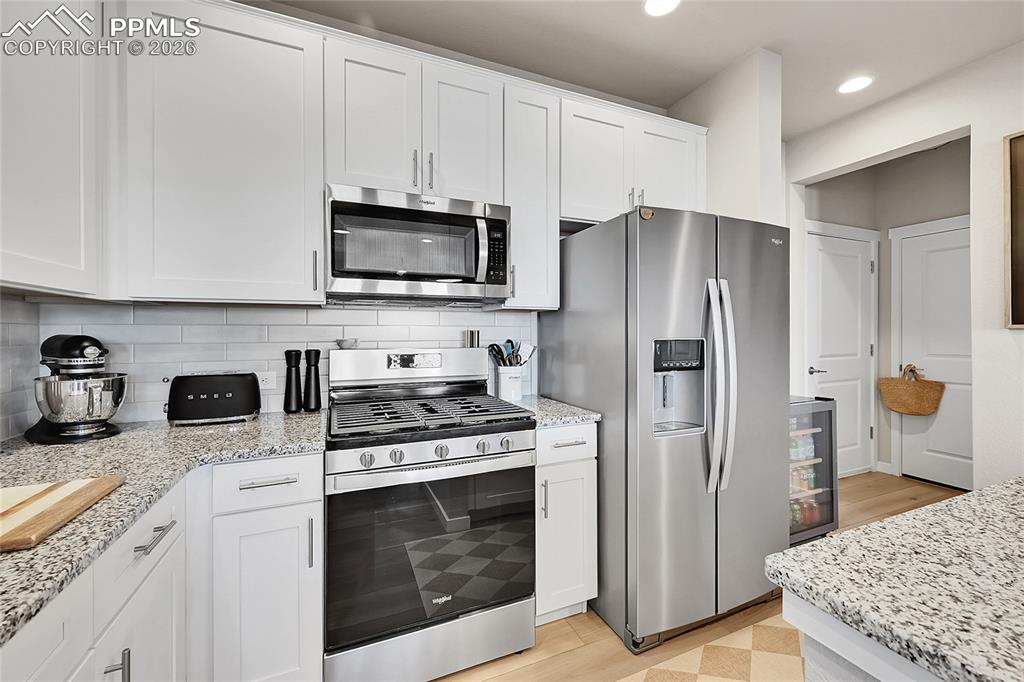 Image 11 of 33: Kitchen