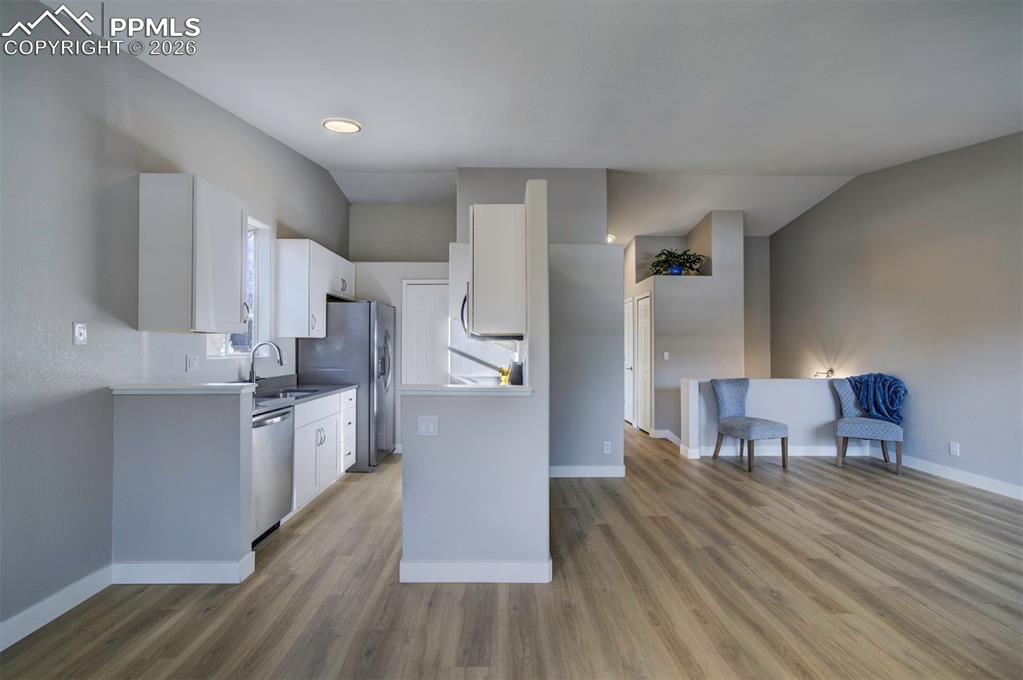 Image 11 of 33: Kitchen