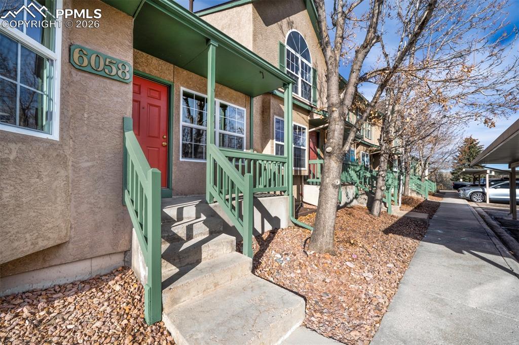 Image 2 of 33: Entry