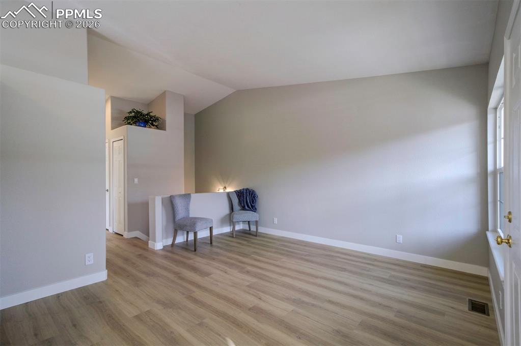 Image 7 of 33: Sitting Room