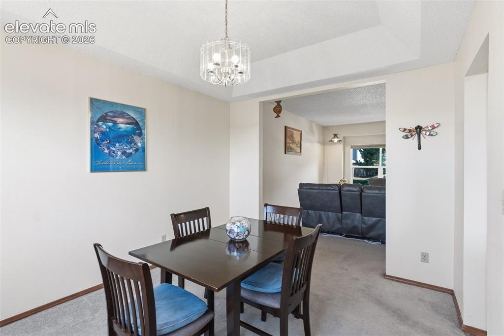 Image 15 of 50: Dining Area