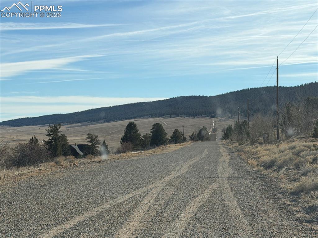 Image 13 of 15: well maintained road