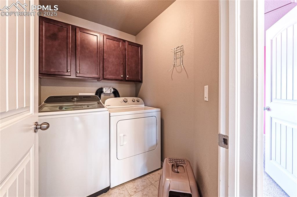 Image 27 of 49: Laundry