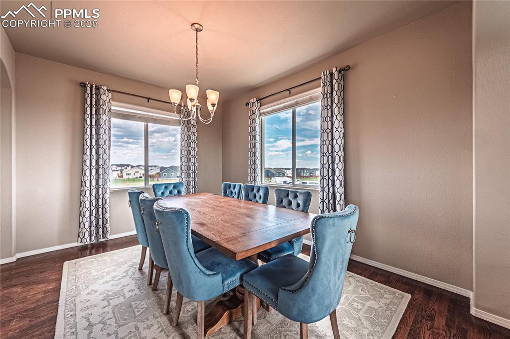 Image 6 of 49: Dining Area