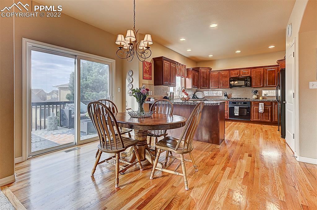 Listing 1211025, Image 12 of 42