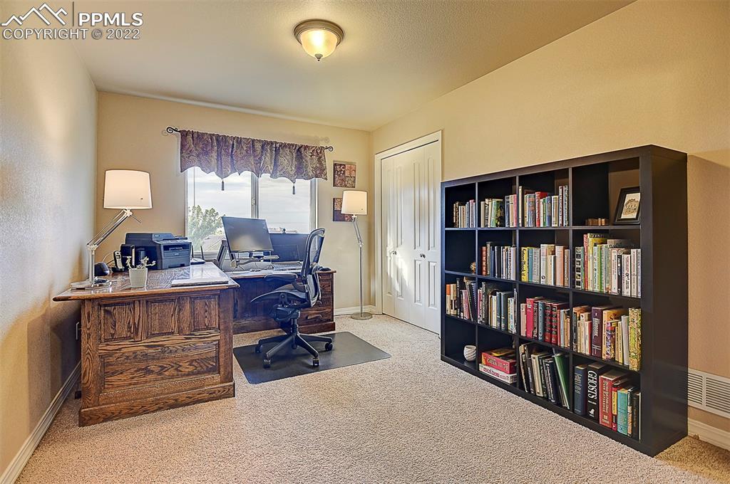 Listing 1211025, Image 19 of 42